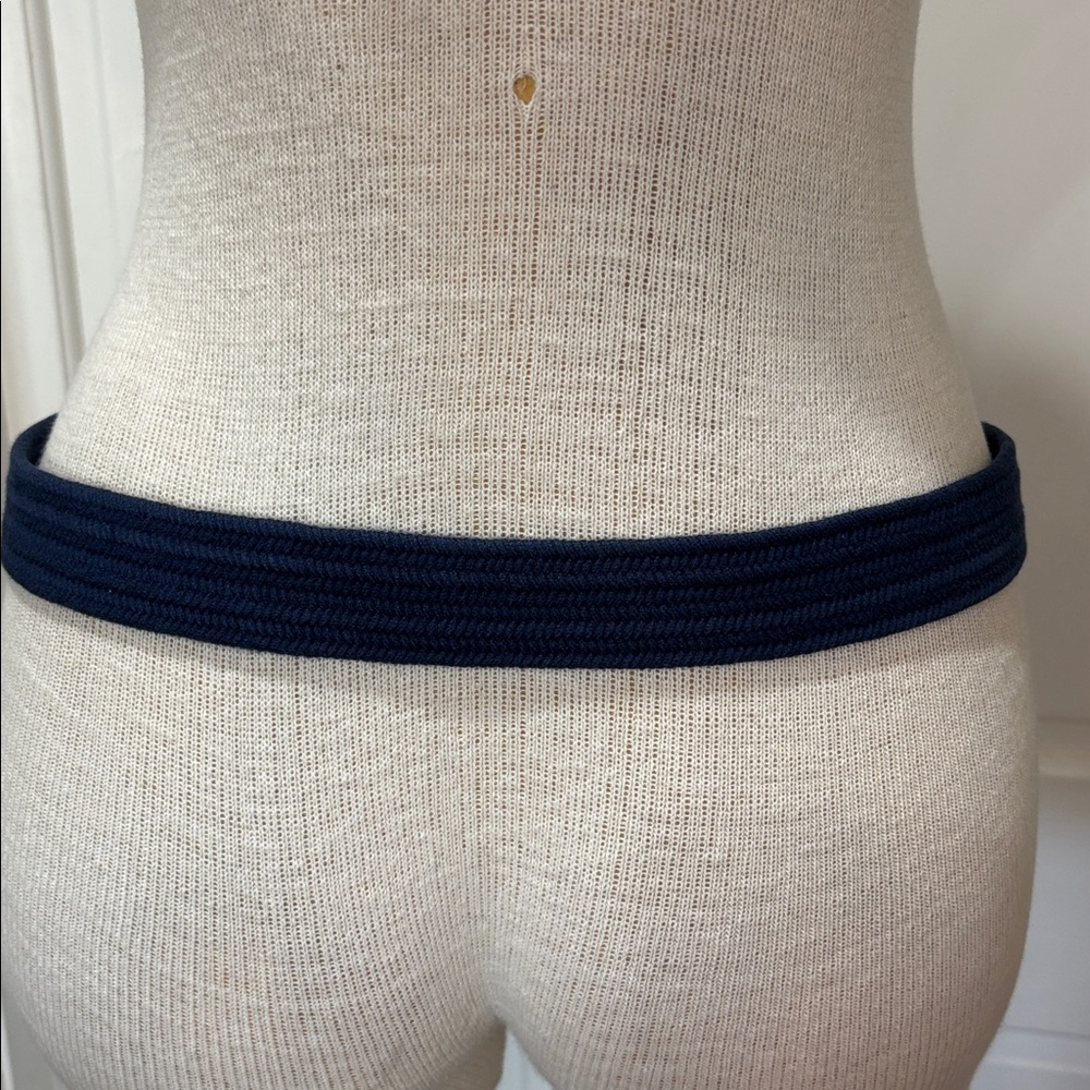Talbots size medium leather and navy blue cloth woven stretchy belt - Picture 3 of 7